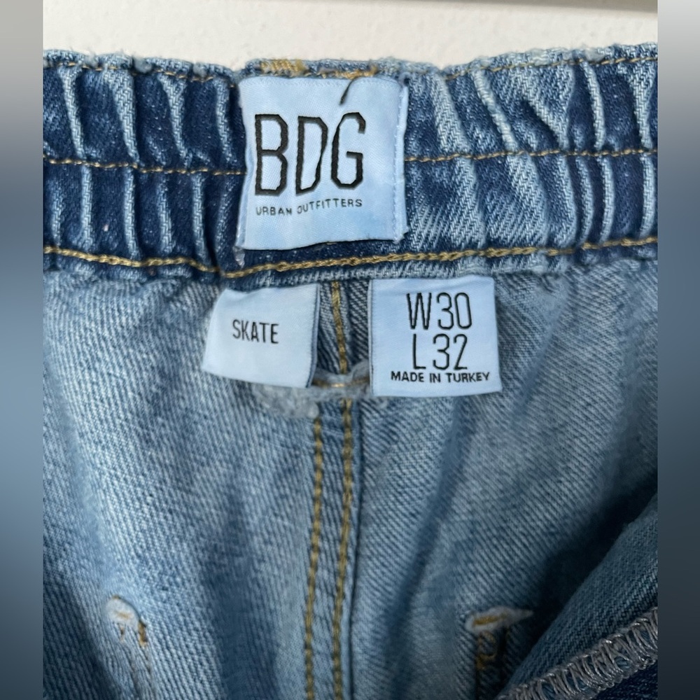 Urban outfitters High Rise Skate jeans/ Utility styling Straight leg W30 L32 - Picture 3 of 5